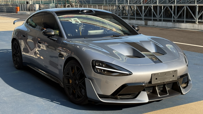 Xiaomi SU7 Ultra Sahibləri Etiraz Edir: 6 Min Dollarlıq “Karbon” Fırıldağı?